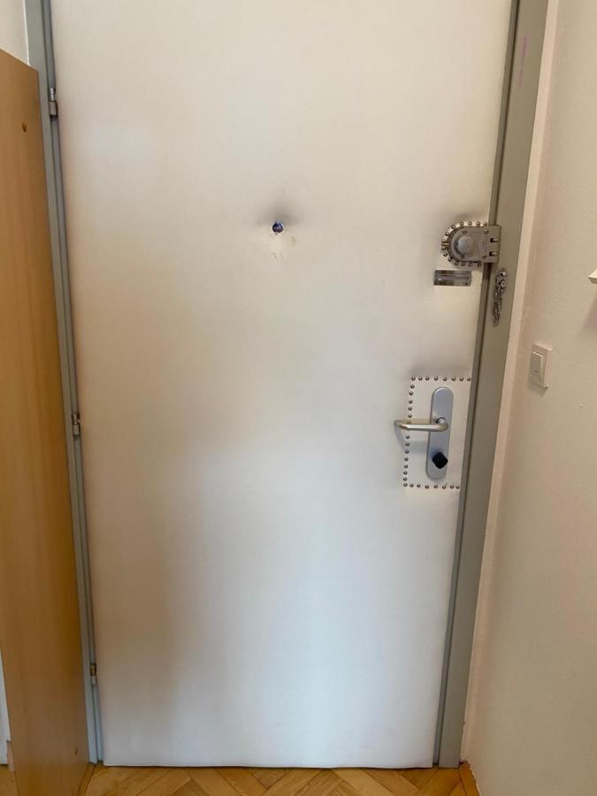 Ferienwohnung Self Check-In Studio With Wi-Fi And Parking Place Zagreb Exterior foto