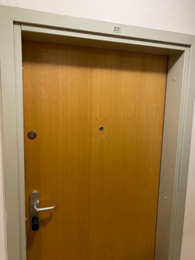 Ferienwohnung Self Check-In Studio With Wi-Fi And Parking Place Zagreb Exterior foto